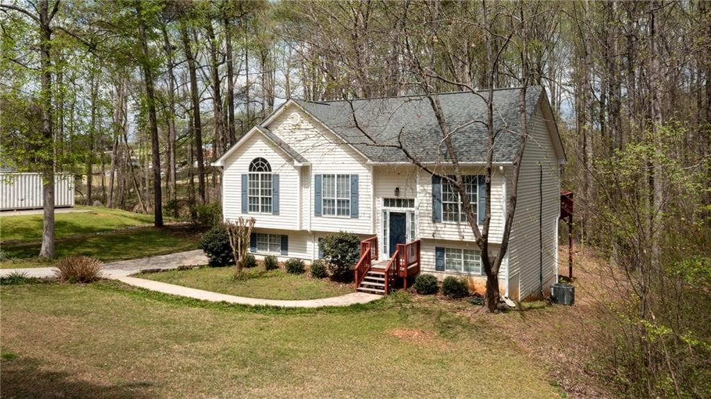 4 bedroom, 3 bathroom, 1,798 sq ft single family residence sold at 7795 Wilkinson Drive, Gainesville, GA 30506