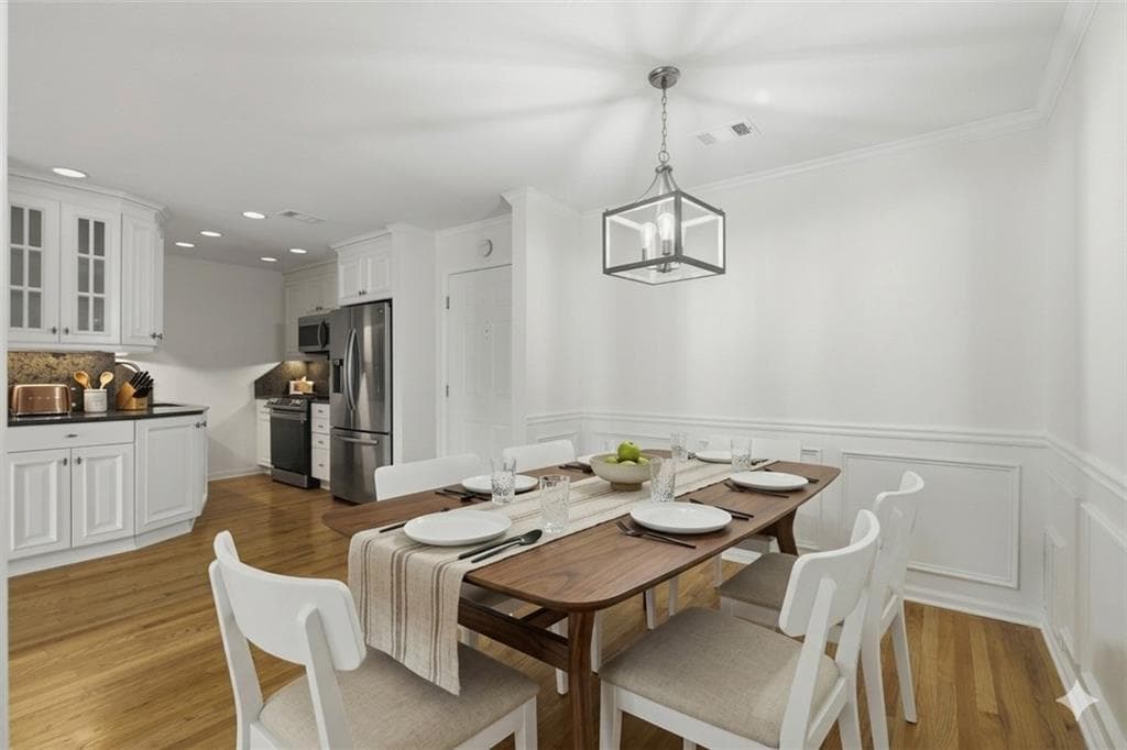 2 bedroom, 2 bathroom, 1,249 sq ft condominium for sale at 3315 Pine Heights Drive, Atlanta, GA 30324 — photo 4