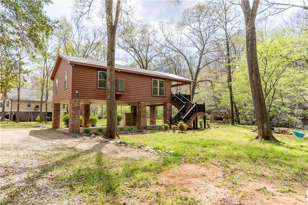 2 bedroom, 1 bathroom, 864 sq ft single family residence for sale at 597 Meadow Brook Lane, Royston, GA 30662 — photo 5