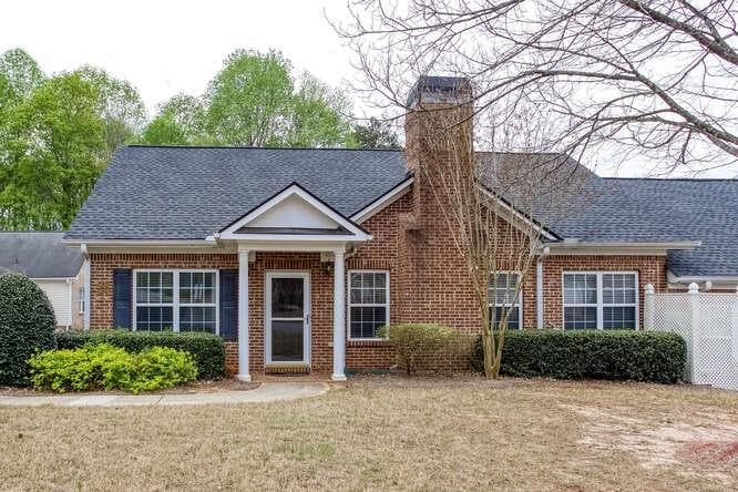 2 bedroom, 2 bathroom, 1,500 sq ft condominium for sale at 3402 Raes Creek Road 27, Marietta, GA 30008