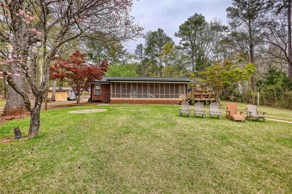 4 bedroom, 3 bathroom, 2,060 sq ft single family residence for sale at 1665 County Line Ext, Mansfield, GA 30055