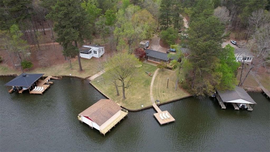 4 bedroom, 3 bathroom, 2,060 sq ft single family residence for sale at 1665 County Line Ext, Mansfield, GA 30055 — photo 6