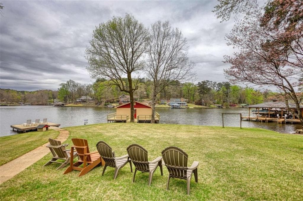 4 bedroom, 3 bathroom, 2,060 sq ft single family residence for sale at 1665 County Line Ext, Mansfield, GA 30055 — photo 7