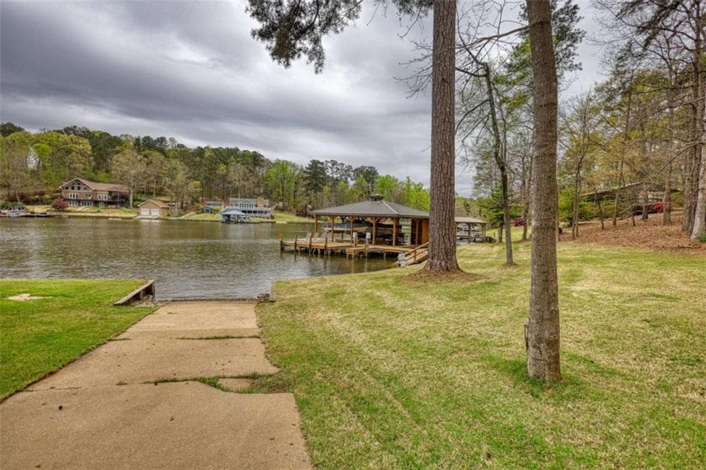 2 bedroom, 1 bathroom, 1,050 sq ft single family residence for sale at 1697 County Line Ext, Mansfield, GA 30055 — photo 9