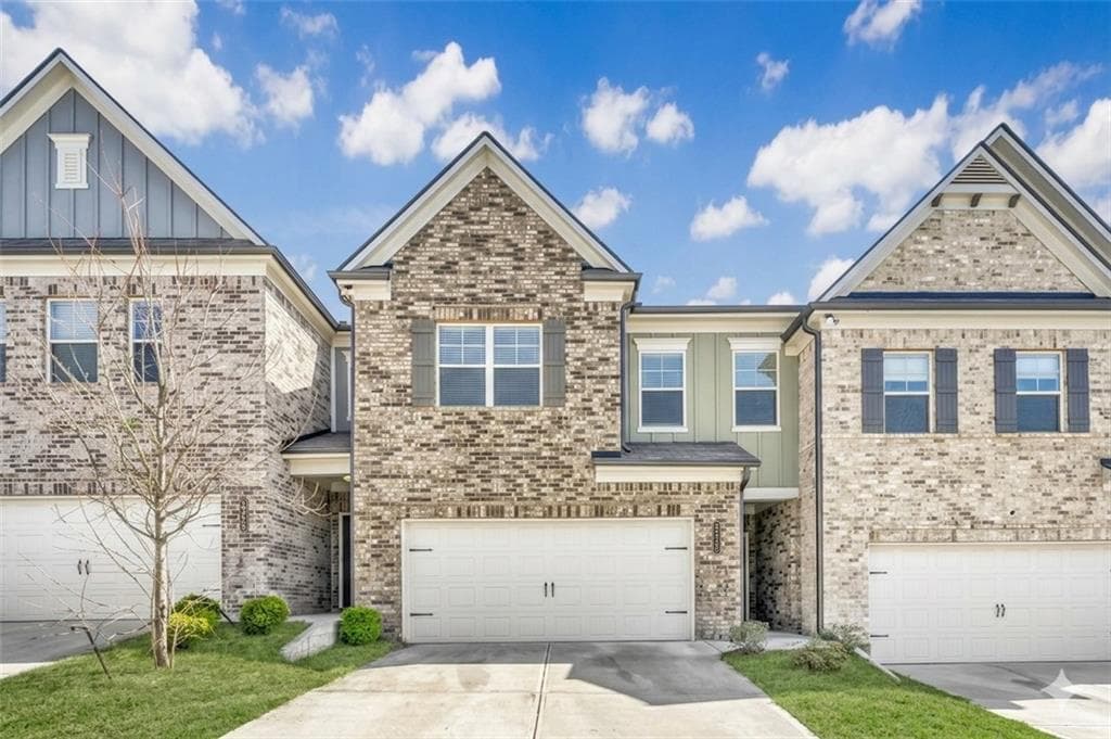 3 bedroom, 3 bathroom, 2,102 sq ft townhouse for rent at 2527 R Pearl Ridge Trace, Buford, GA 30519 for $2,300 a month — photo 1 of 22