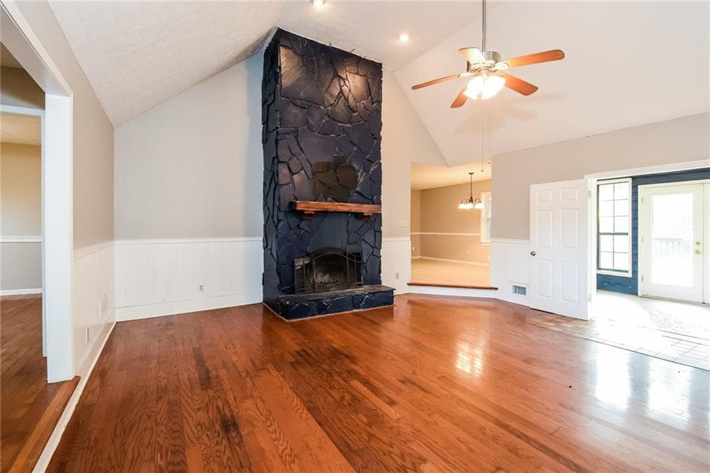 4 bedroom, 2 bathroom, 2,422 sq ft single family residence under contract at 3305 Kelly Glen Court, Dacula, GA 30019 — photo 4
