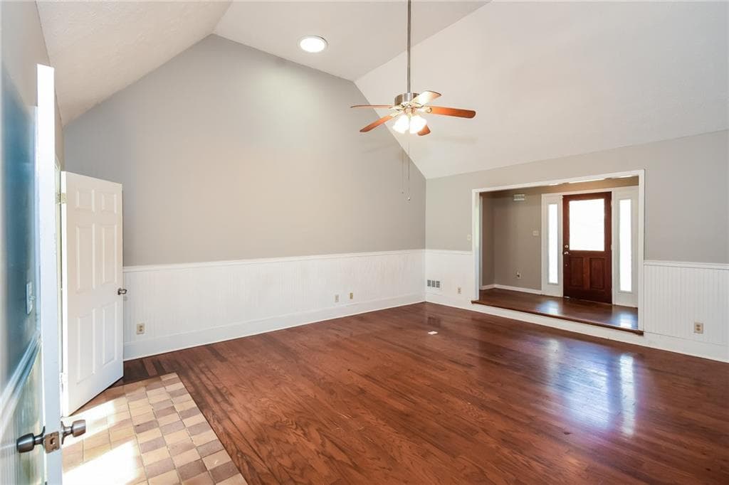 4 bedroom, 2 bathroom, 2,422 sq ft single family residence under contract at 3305 Kelly Glen Court, Dacula, GA 30019 — photo 9