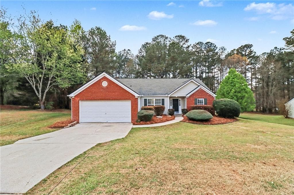 415 Crested View Drive, Loganville, GA 30052 — most recent listing photo