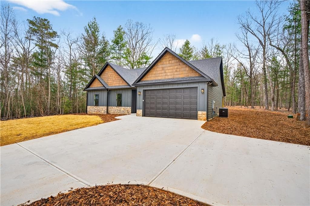 3 bedroom, 2 bathroom, 1,600 sq ft single family residence sold at 472 Walnut Ridge Lane, Ellijay, GA 30540