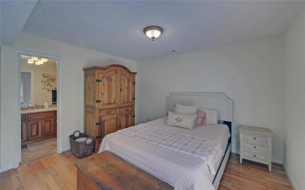 3 bedroom, 2 bathroom, 1,548 sq ft condominium for sale at 605 Candler Street Bldg C Unit #3, Gainesville, GA 30501 — photo 10