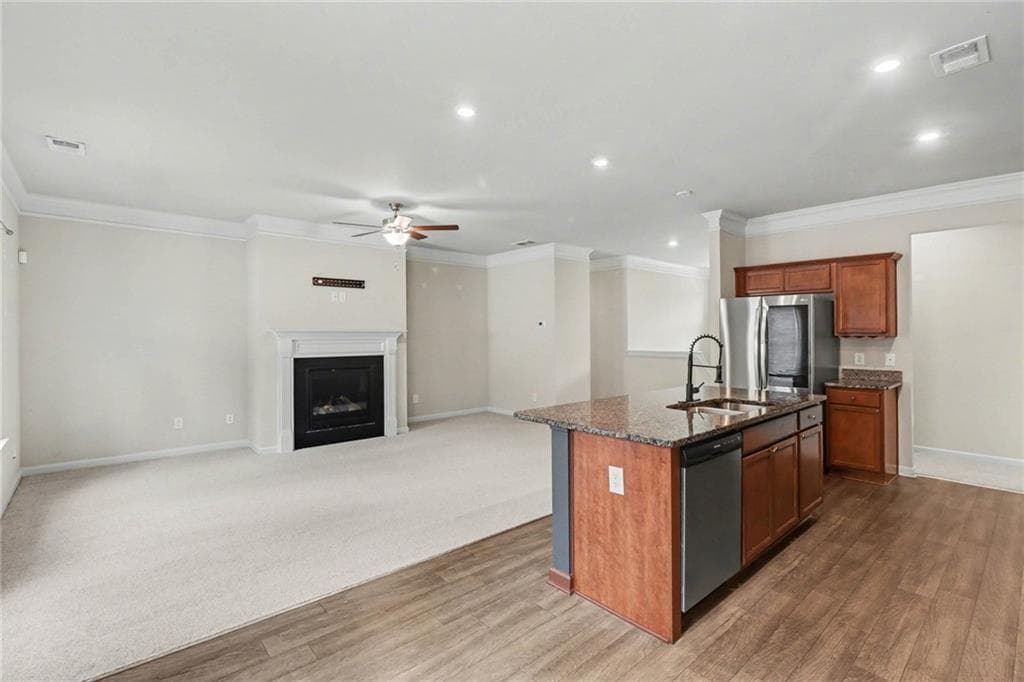 3 bedroom, 2 bathroom, 2,637 sq ft single family residence under contract at 176 Malbone Street, Cartersville, GA 30120 — photo 7