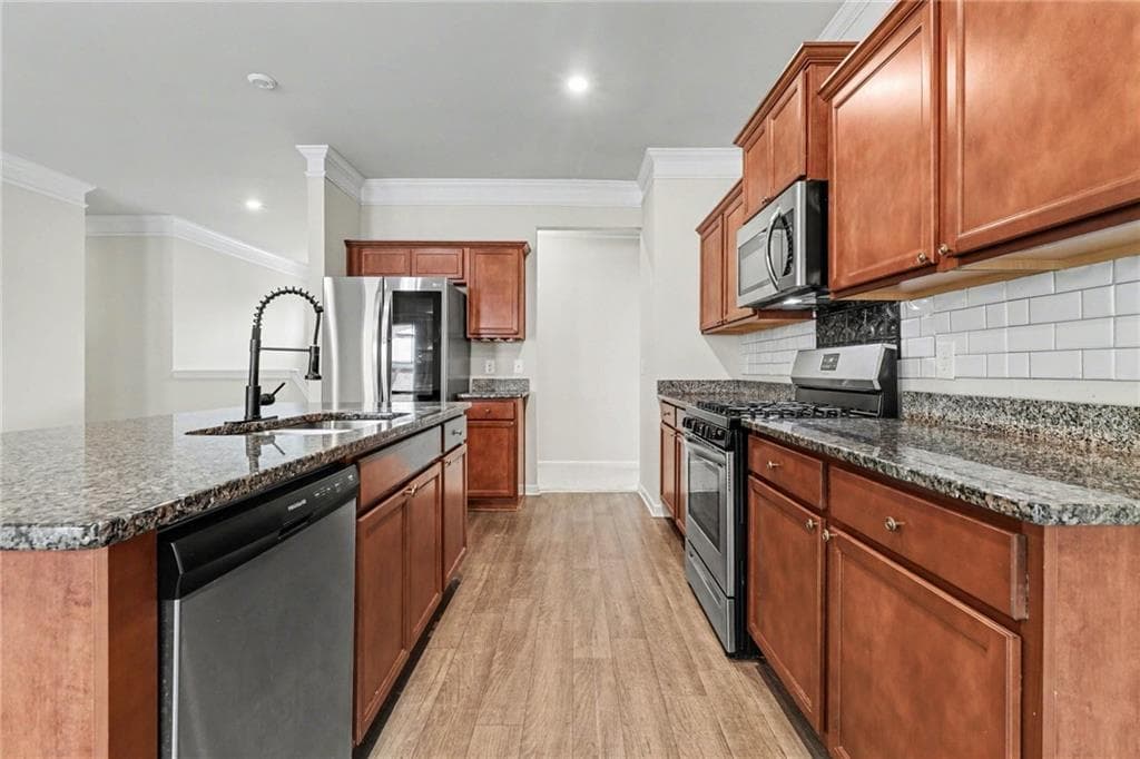 3 bedroom, 2 bathroom, 2,637 sq ft single family residence under contract at 176 Malbone Street, Cartersville, GA 30120 — photo 10