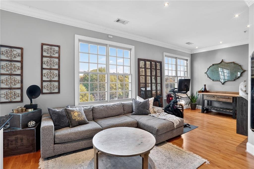1 bedroom, 1 bathroom, 746 sq ft condominium for sale at 1055 Piedmont Avenue 406, Atlanta, GA 30309 — photo 1 of 23