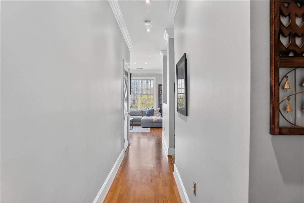 1 bedroom, 1 bathroom, 746 sq ft condominium for sale at 1055 Piedmont Avenue 406, Atlanta, GA 30309 — photo 2