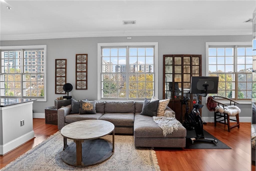 1 bedroom, 1 bathroom, 746 sq ft condominium for sale at 1055 Piedmont Avenue 406, Atlanta, GA 30309 — photo 3