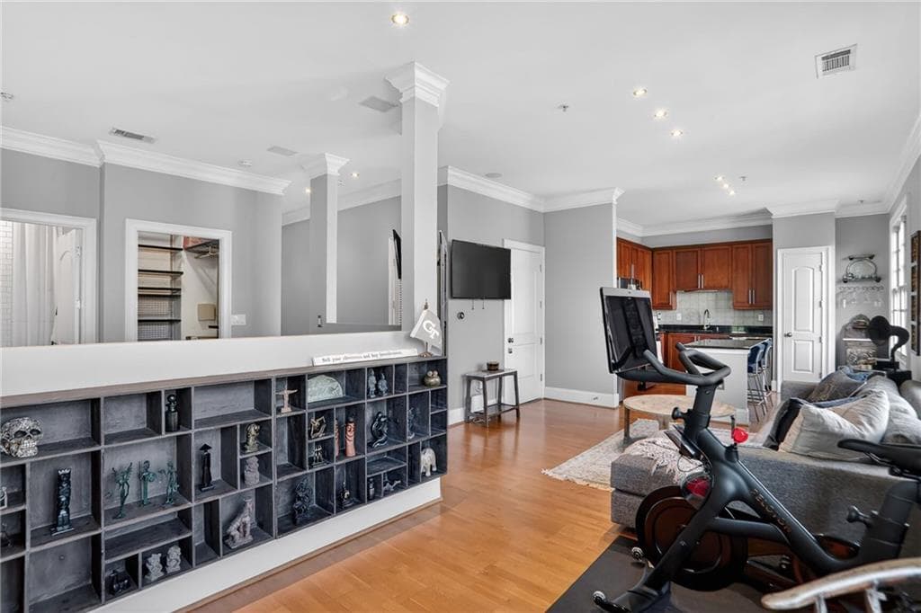1 bedroom, 1 bathroom, 746 sq ft condominium for sale at 1055 Piedmont Avenue 406, Atlanta, GA 30309 — photo 6