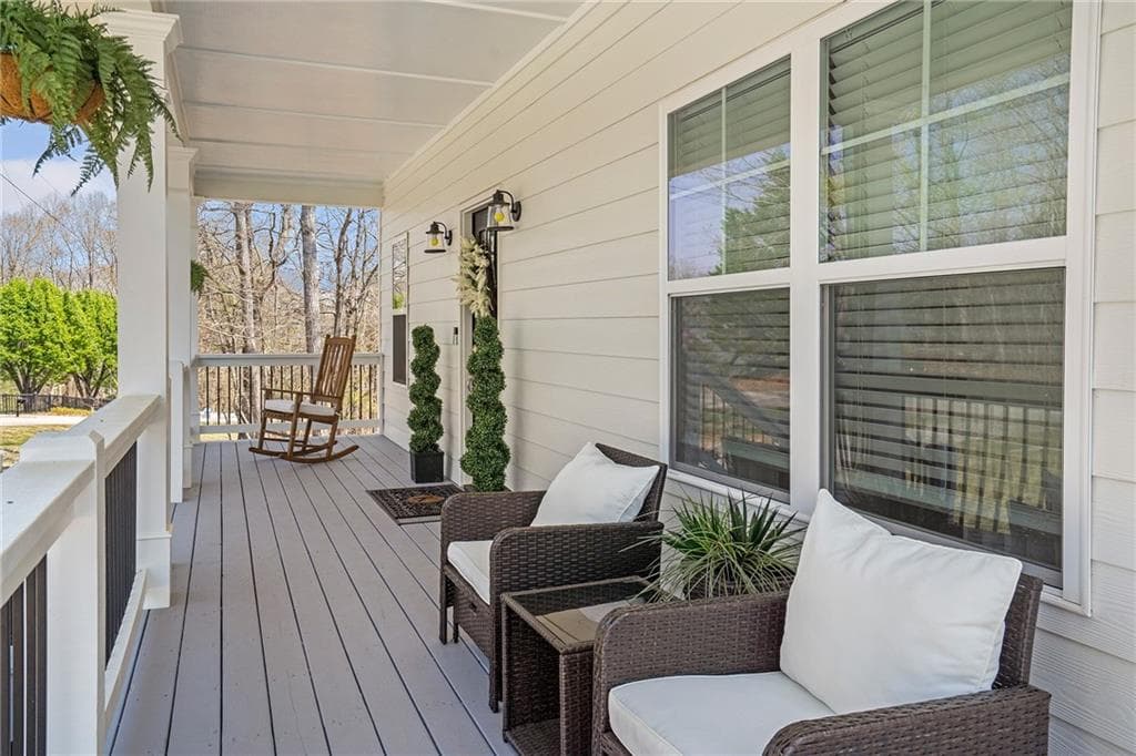 3 bedroom, 3 bathroom, 2,544 sq ft single family residence for sale at 5234 Laurel Lane, Gainesville, GA 30506 — photo 3