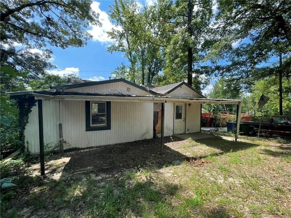3 bedroom, 1 bathroom, 880 sq ft single family residence for sale at 1199 Warfield Street, Atlanta, GA 30318 — photo 6