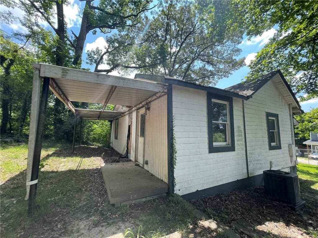 3 bedroom, 1 bathroom, 880 sq ft single family residence for sale at 1199 Warfield Street, Atlanta, GA 30318 — photo 7