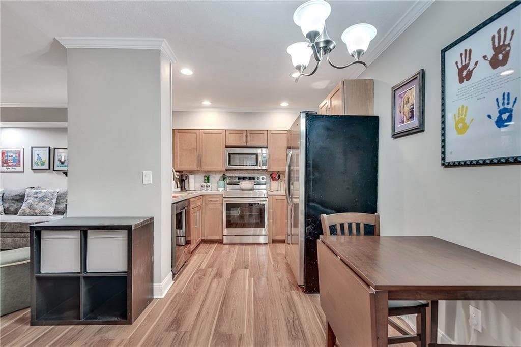 1 bedroom, 1 bathroom, 768 sq ft condominium for sale at 3083 Colonial Way M, Atlanta, GA 30341 — photo 8