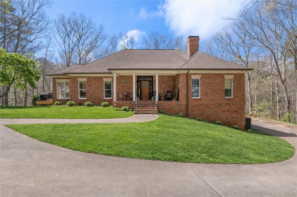 3 bedroom, 4 bathroom, 3,905 sq ft single family residence for sale at 3880 Fern Springs Lane, Douglasville, GA 30135