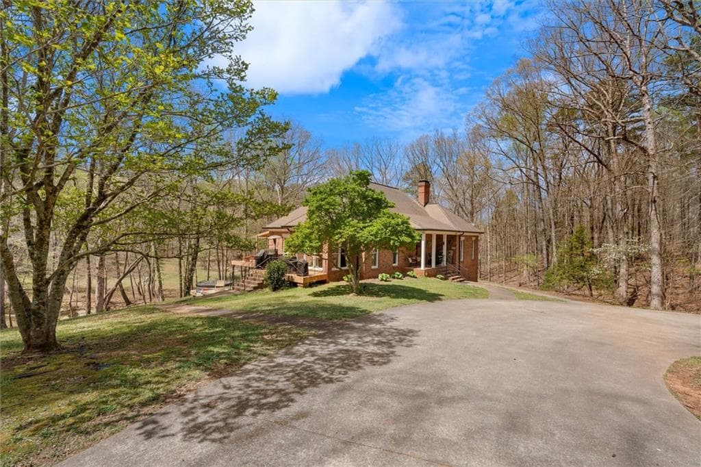 3 bedroom, 4 bathroom, 3,905 sq ft single family residence for sale at 3880 Fern Springs Lane, Douglasville, GA 30135 — photo 3