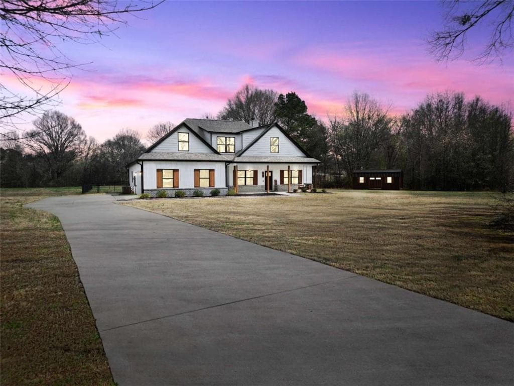 5 bedroom, 3 bathroom, 2,500 sq ft single family residence sold at 351 Savannah Drive, Mansfield, GA 30055