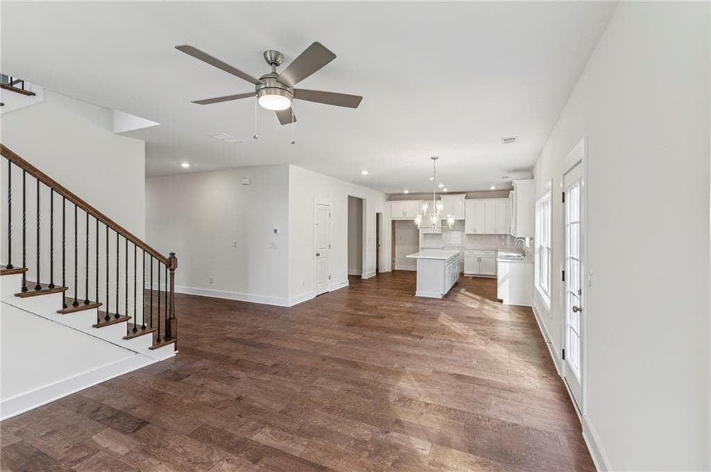 5 bedroom, 4 bathroom, 2,688 sq ft single family residence under contract at 2637 Mills Bend, Decatur, GA 30034 — photo 5