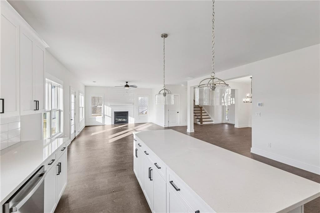 4 bedroom, 4 bathroom, 2,612 sq ft single family residence for sale at 2429 Whites Ridge, Decatur, GA 30034 — photo 5