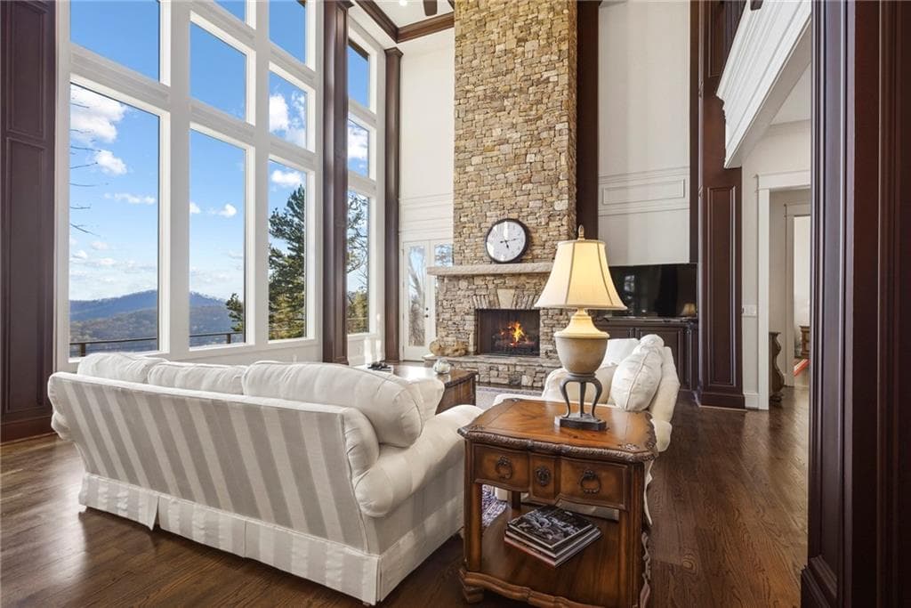 5 bedroom, 5 bathroom, 6,138 sq ft single family residence for sale at 261 Falcon Heights, Big Canoe, GA 30143 — photo 8
