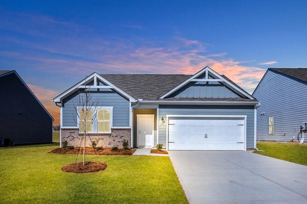 3 bedroom, 2 bathroom, 1,377 sq ft single family residence for sale at 167 Sweet Water Lane, Rome, GA 30161