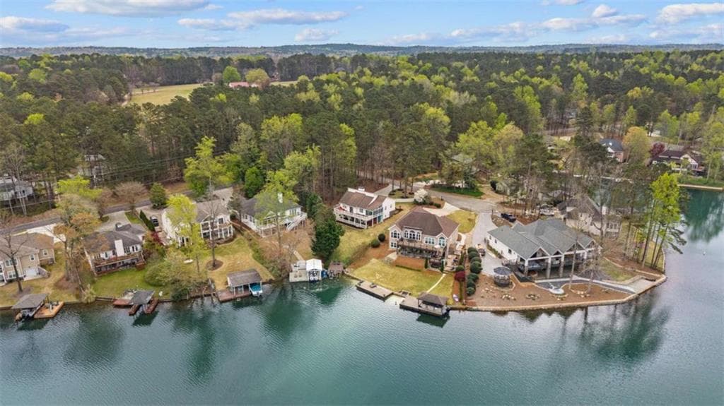 4 bedroom, 3 bathroom, 3,280 sq ft single family residence for sale at 10119 Waterside Court, Villa Rica, GA 30180 — photo 3