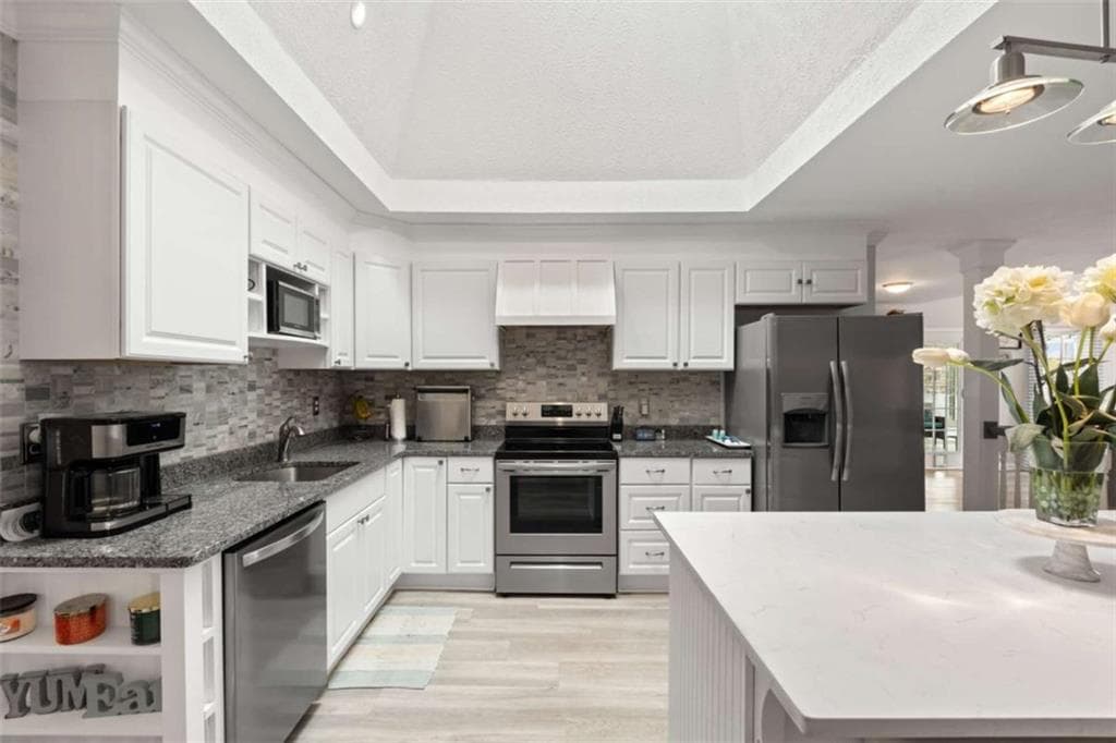 4 bedroom, 3 bathroom, 3,280 sq ft single family residence for sale at 10119 Waterside Court, Villa Rica, GA 30180 — photo 10