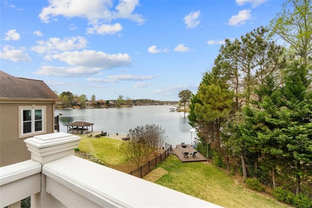 4 bedroom, 3 bathroom, 3,280 sq ft single family residence for sale at 10119 Waterside Court, Villa Rica, GA 30180 — photo 4