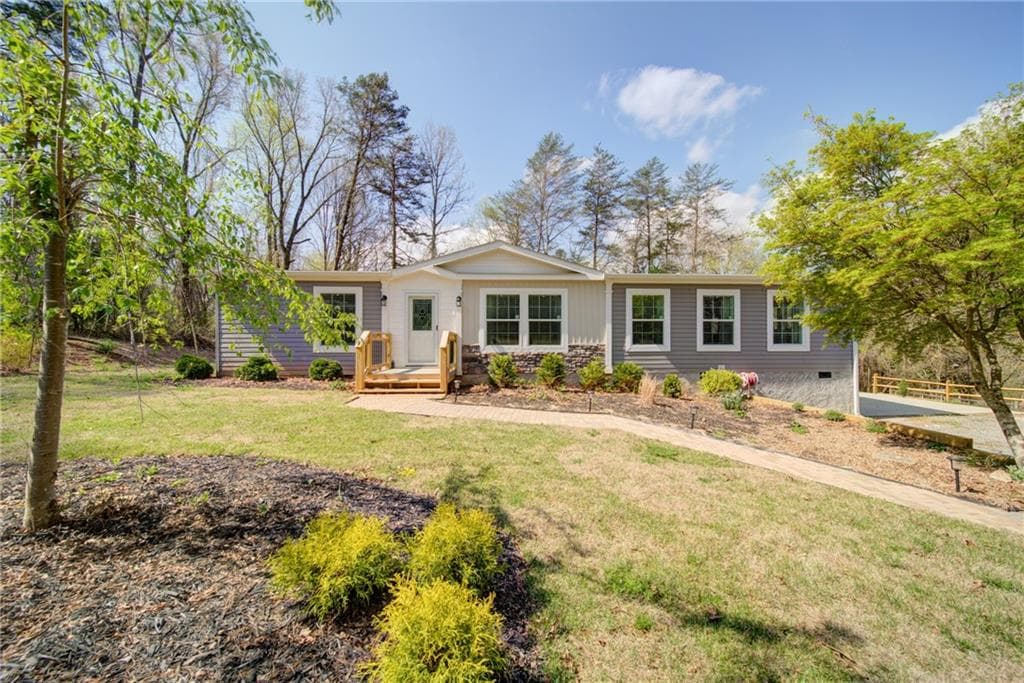61 Sunset Circle, Blue Ridge, GA 30513 — most recent listing photo