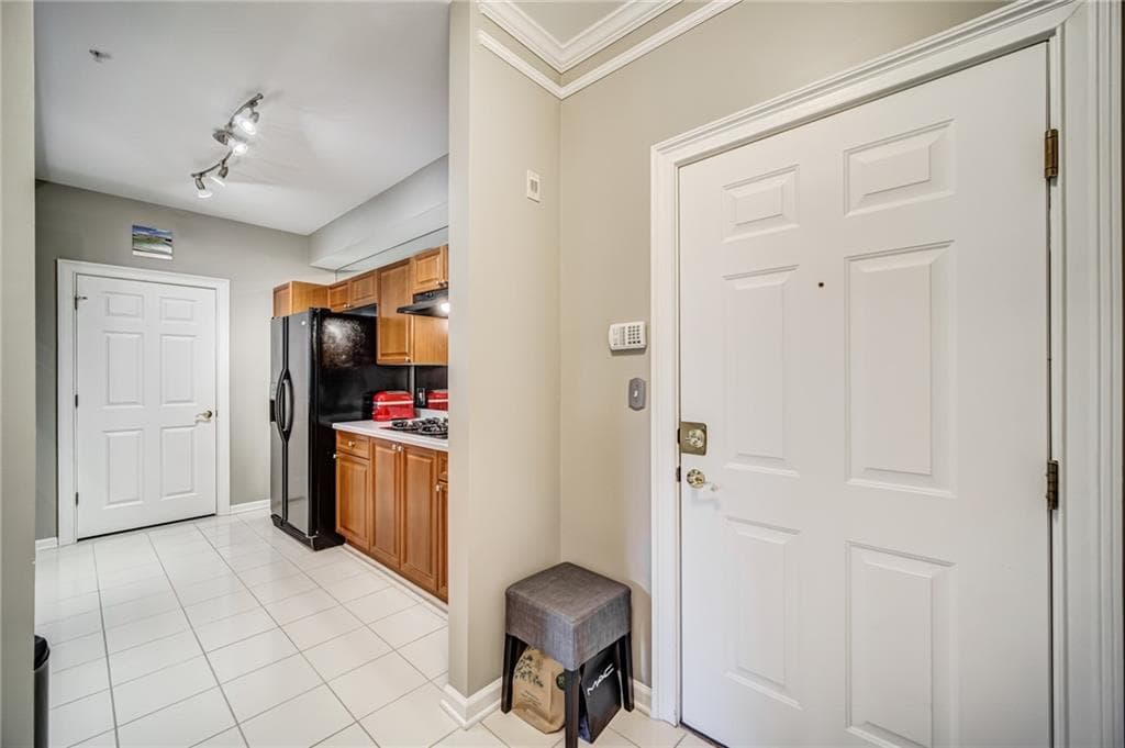 2 bedroom, 3 bathroom, 1,613 sq ft condominium for rent at 3275 Lenox Road, Atlanta, GA 30324 for $3,150 a month — photo 2