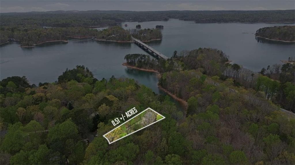 3 bedroom, 3 bathroom, 2,016 sq ft single family residence sold at 5428 N Cove Road, Gainesville, GA 30504