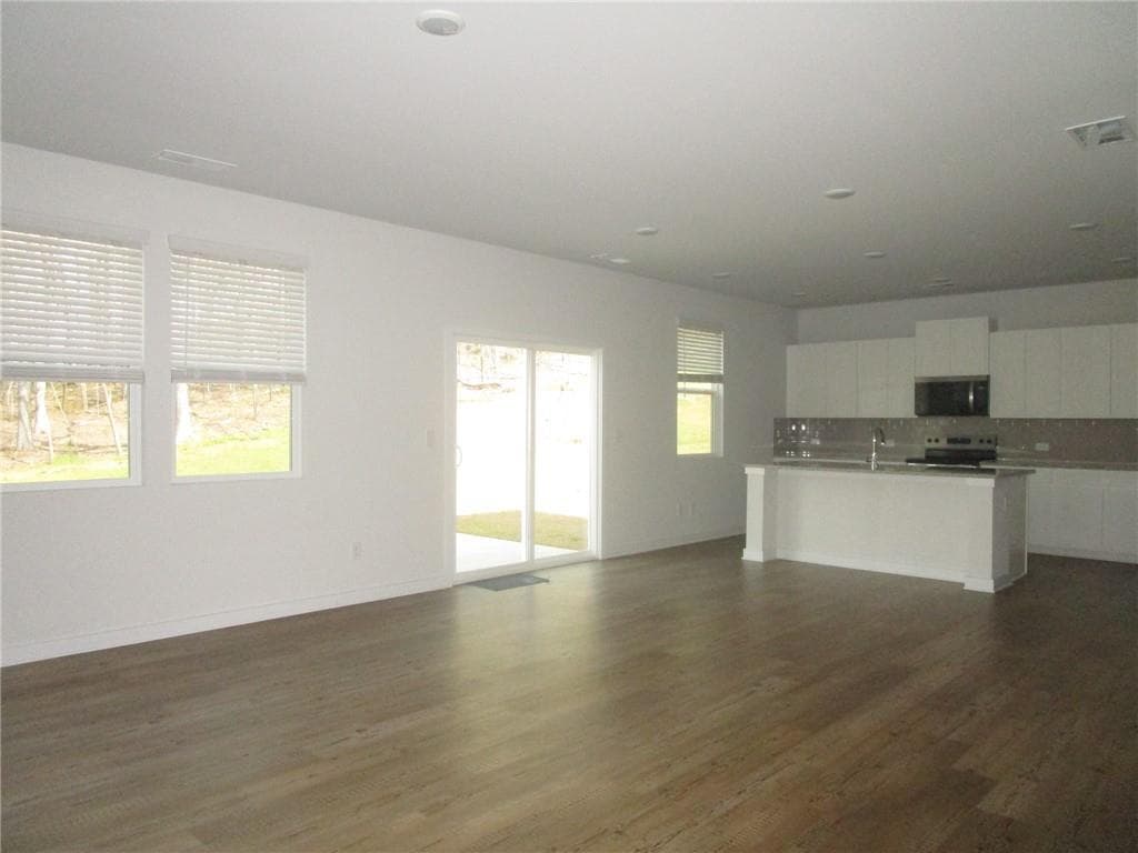 4 bedroom, 3 bathroom single family residence for rent at 5234 Mulberry Creek Way, Gainesville, GA 30542 for $2,400 a month — photo 7