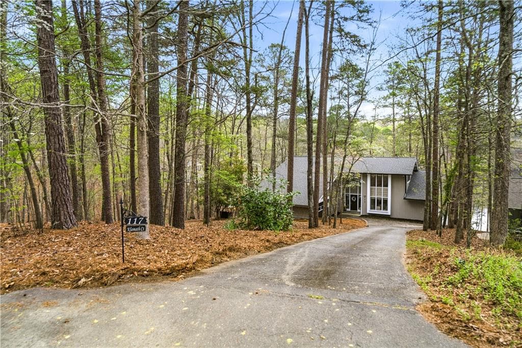 4 bedroom, 4 bathroom, 3,176 sq ft single family residence for sale at 117 Klamath Court, Waleska, GA 30183 — photo 4