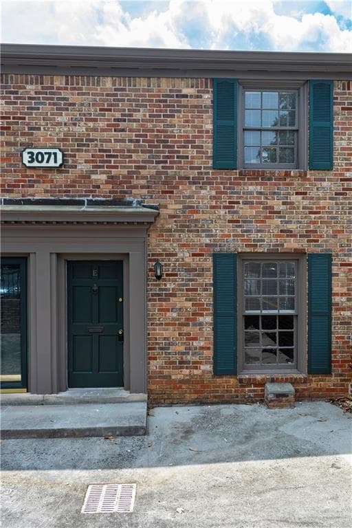 2 bedroom, 2 bathroom, 1,024 sq ft condominium for rent at 3071 Colonial Way E, Atlanta, GA 30341 for $1,600 a month — photo 1 of 18