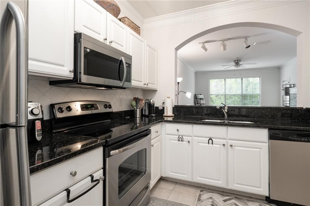 1 bedroom, 1 bathroom, 864 sq ft condominium for sale at 1128 Westchester Ridge, Brookhaven, GA 30319 — photo 7