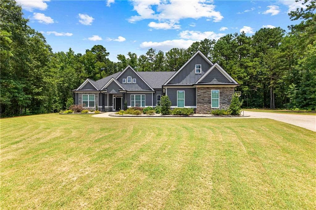 4 bedroom, 4 bathroom, 3,534 sq ft single family residence for sale at 27 Dorian Court, Newnan, GA 30265 — photo 2