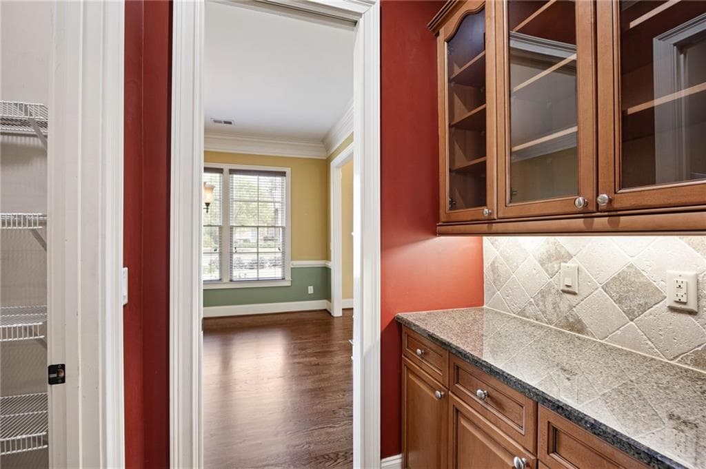 4 bedroom, 5 bathroom, 3,884 sq ft single family residence under contract at 1045 Sandtown Place Drive, Marietta, GA 30064 — photo 8