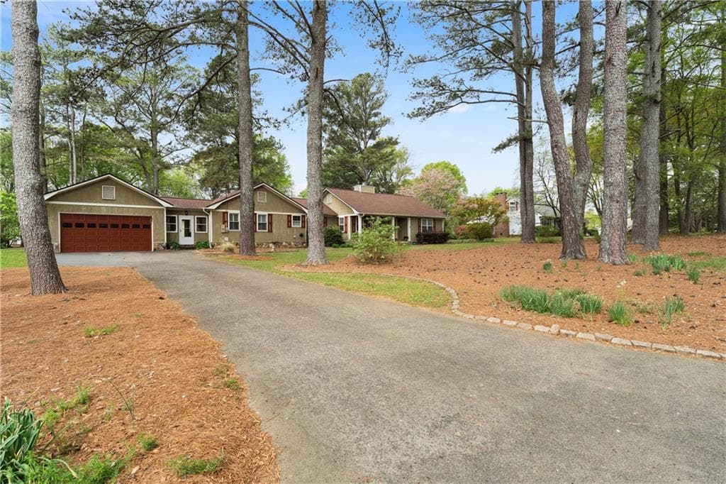 3 bedroom, 3 bathroom, 2,800 sq ft single family residence sold at 140 Plymouth Drive, Cartersville, GA 30120
