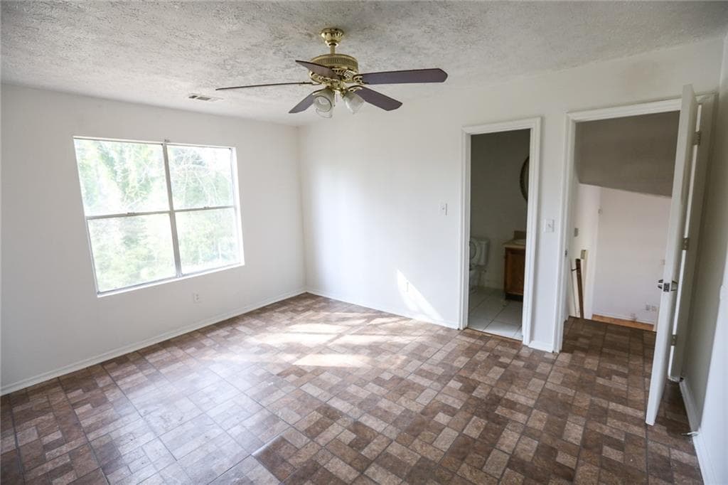 3 bedroom, 2 bathroom, 1,277 sq ft single family residence for sale at 2816 Knollberry Lane, Decatur, GA 30034 — photo 9