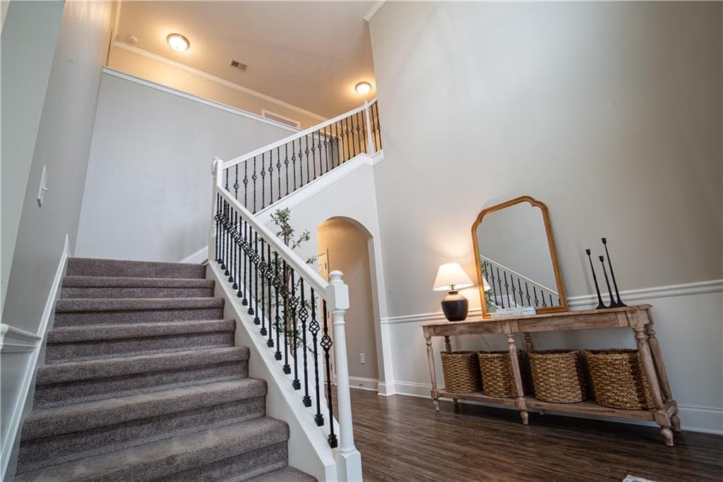 5 bedroom, 5 bathroom, 3,552 sq ft single family residence for sale at 36 Thunder Hawk Lane, Rydal, GA 30171 — photo 2