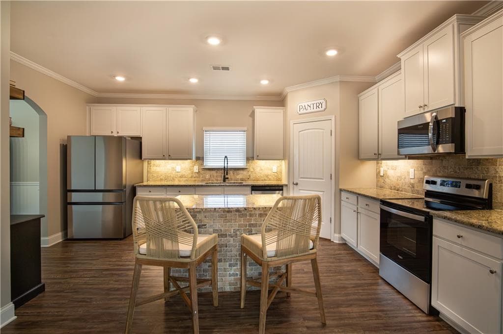 5 bedroom, 5 bathroom, 3,552 sq ft single family residence for sale at 36 Thunder Hawk Lane, Rydal, GA 30171 — photo 5
