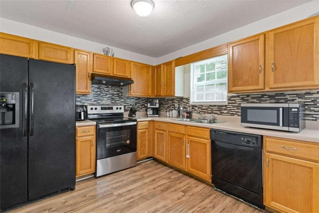 3 bedroom, 3 bathroom single family residence for sale at 1450 Steam Engine Way, Conyers, GA 30013 — photo 7