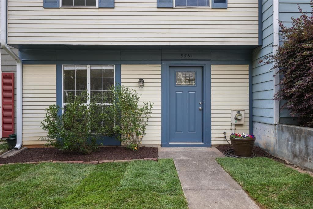 2 bedroom, 3 bathroom, 1,120 sq ft townhouse sold at 3561 Kennesaw Station Drive, Kennesaw, GA 30144