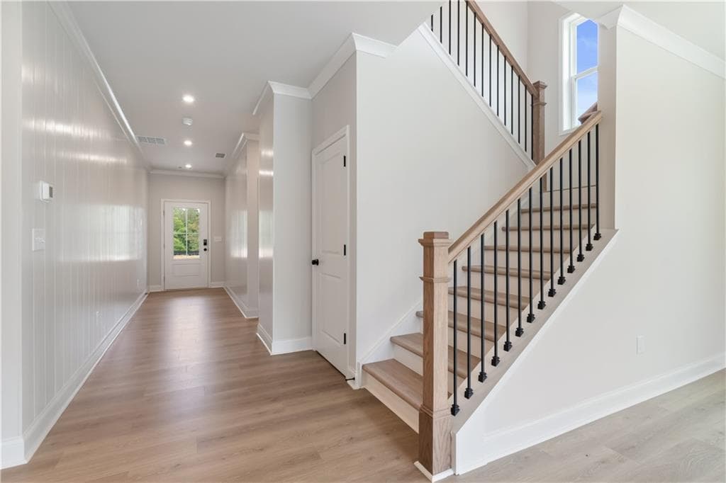 5 bedroom, 4 bathroom, 3,133 sq ft single family residence for sale at 7525 Homer Drive, Cumming, GA 30028 — photo 3